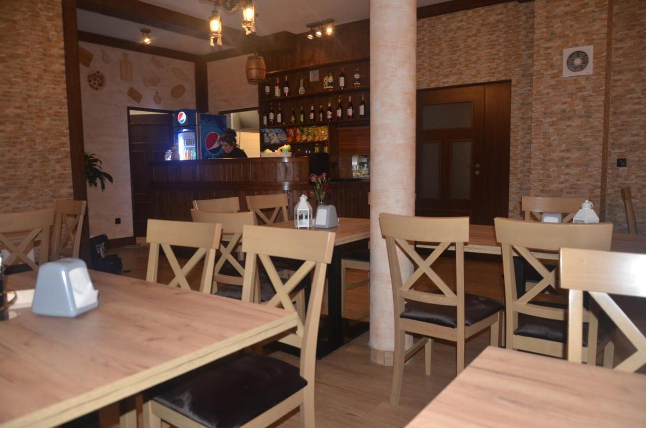 Noclegi Avoca Pyrzowice Bagian luar foto
