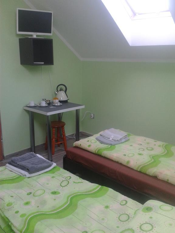 Noclegi Avoca Pyrzowice Bagian luar foto