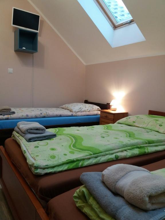 Noclegi Avoca Pyrzowice Bagian luar foto