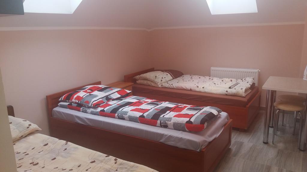 Noclegi Avoca Pyrzowice Bagian luar foto